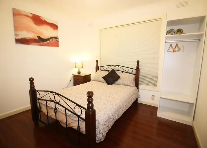 Budget King Room